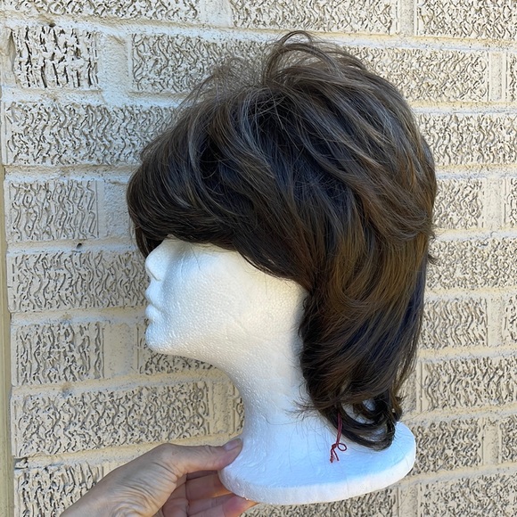 NWT 11” coffee brown w blonde babylights no parting wispy bangs layered puff wig - Picture 11 of 16